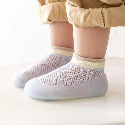 TinySteps™ - αναπνέουσες αντιολισθητικές κάλτσες για παιδιά, διχτυωτό στυλ με σόλα