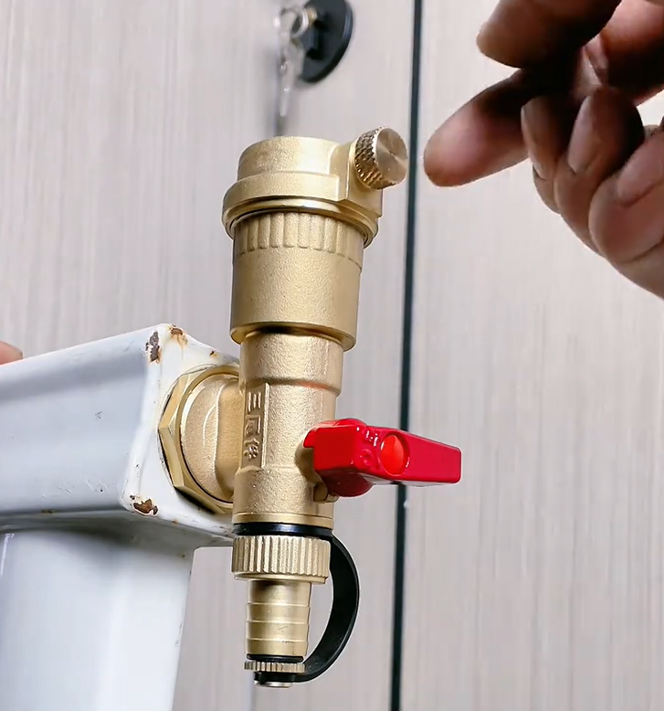 ThermoDrain Pro™ – Αυτόματη βαλβίδα εξαερισμού και αποστράγγισης για θερμικές εγκαταστάσεις (1")